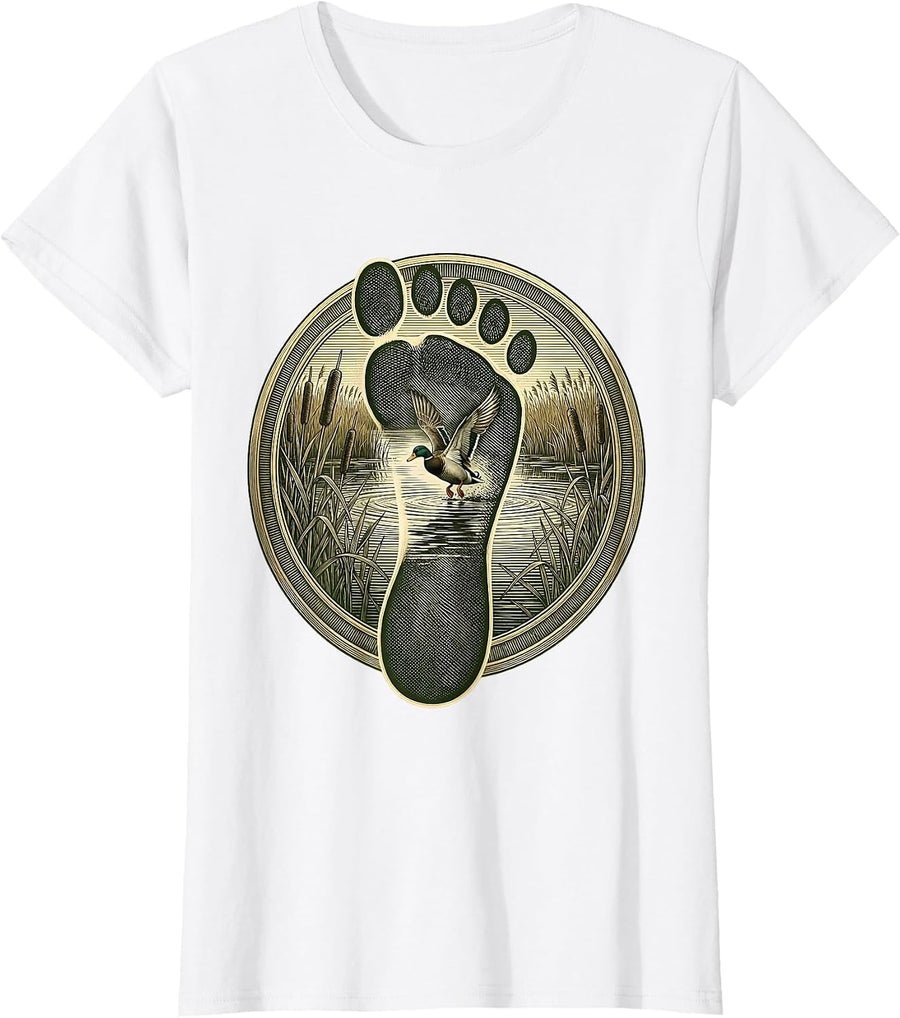 Women's Duck Camo Marsh Scene Duck Footprint Graphic T-Shirt - White