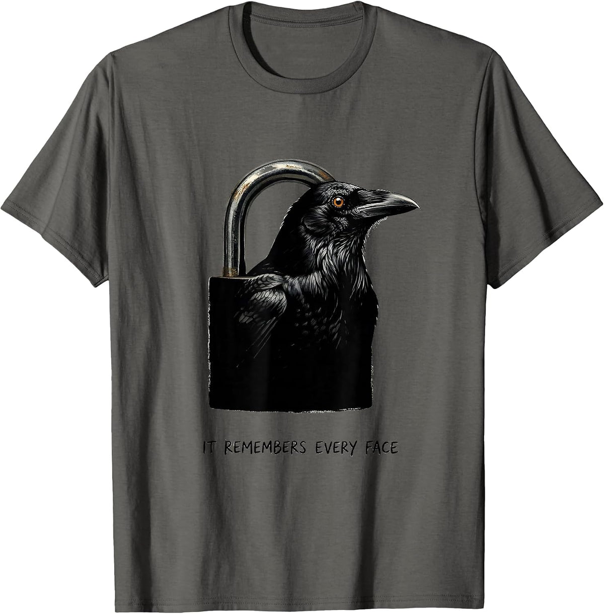 It Remembers Every Face Dark Humor Crow Raven Bird Lover Pun T-Shirt - Asphalt Grey