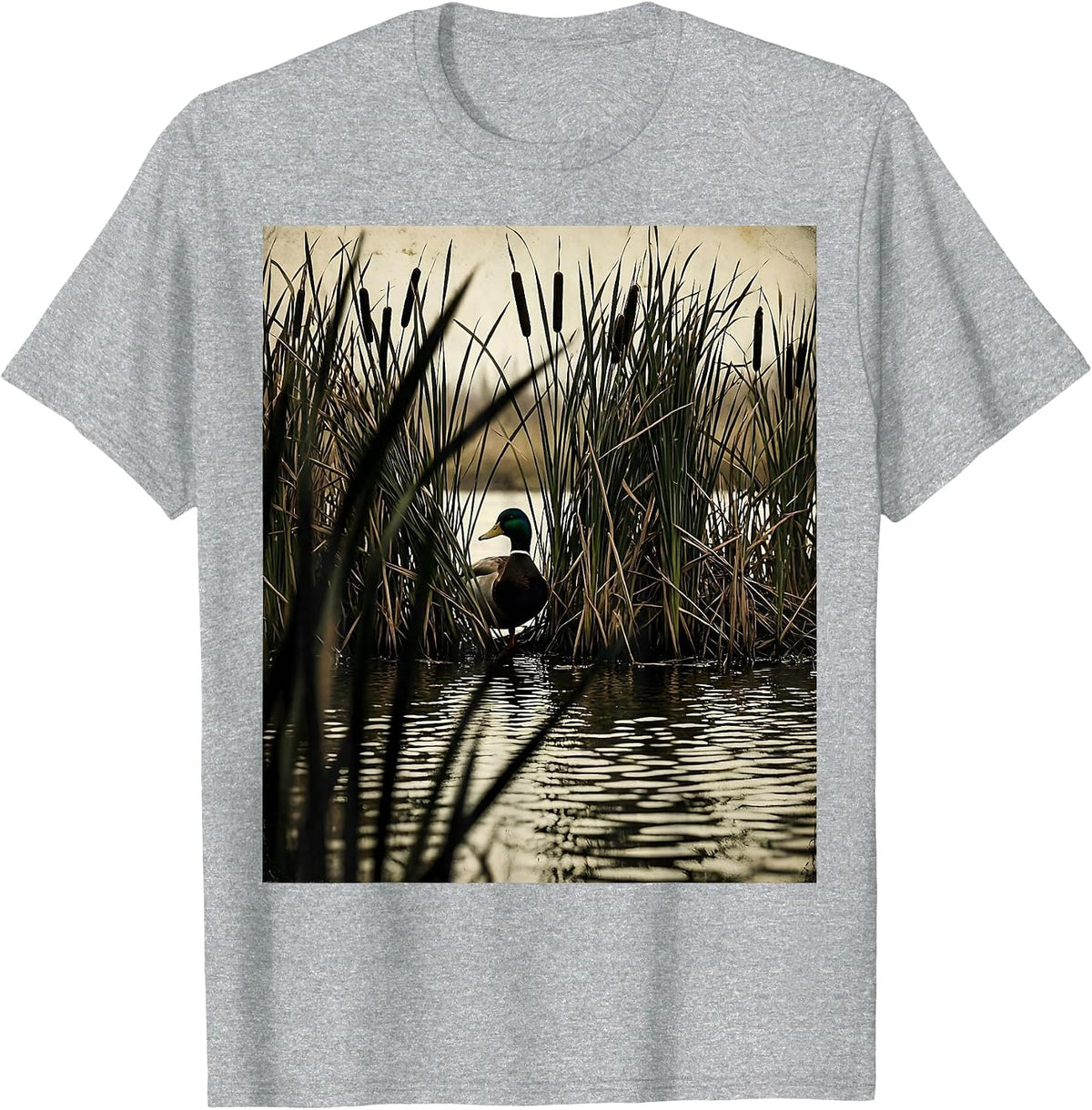 Men's Duck Camo Marsh Reeds Silhouette Hunting Design T-Shirt - Heather Grey