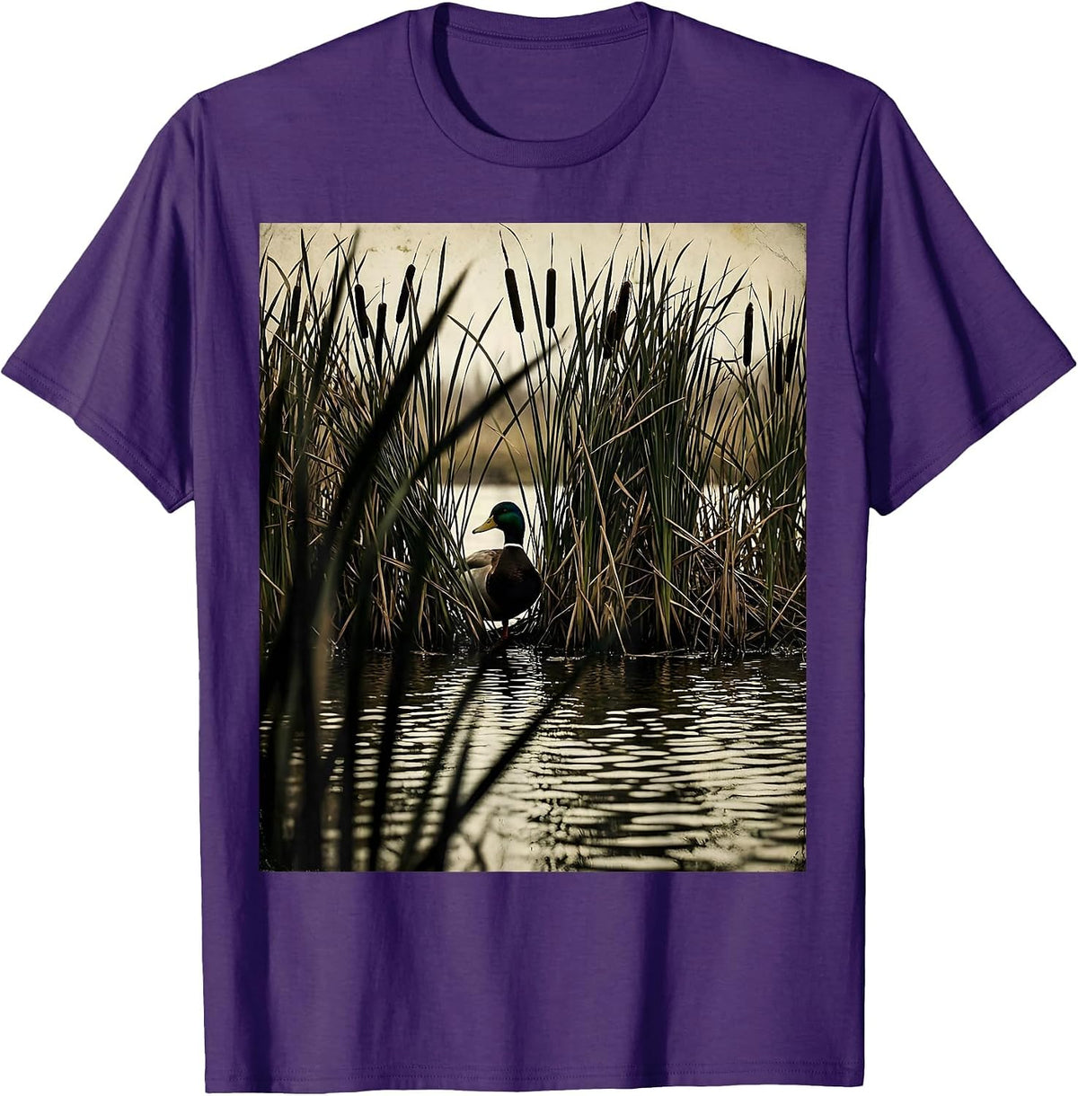 Men's Duck Camo Marsh Reeds Silhouette Hunting Design T-Shirt - Purple